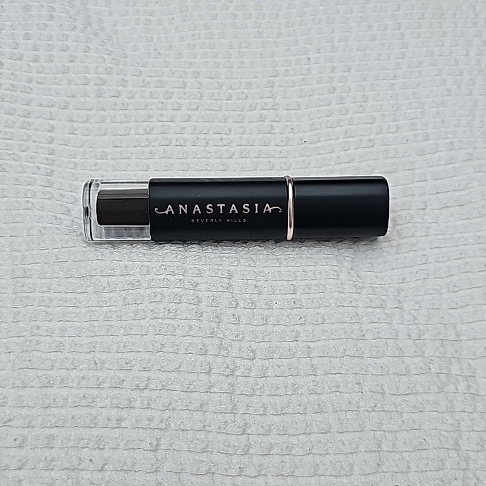 Anastasia Beverly Hills Volumizing Tinted Brow Gel shade ebony